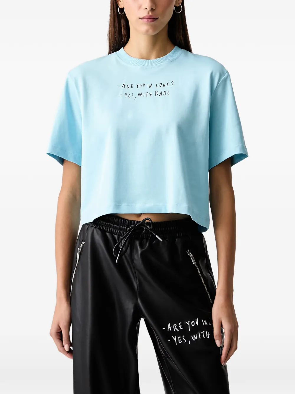 Karl Lagerfeld Jeans x Pietro Terzini cropped T-shirt met tekst Blauw