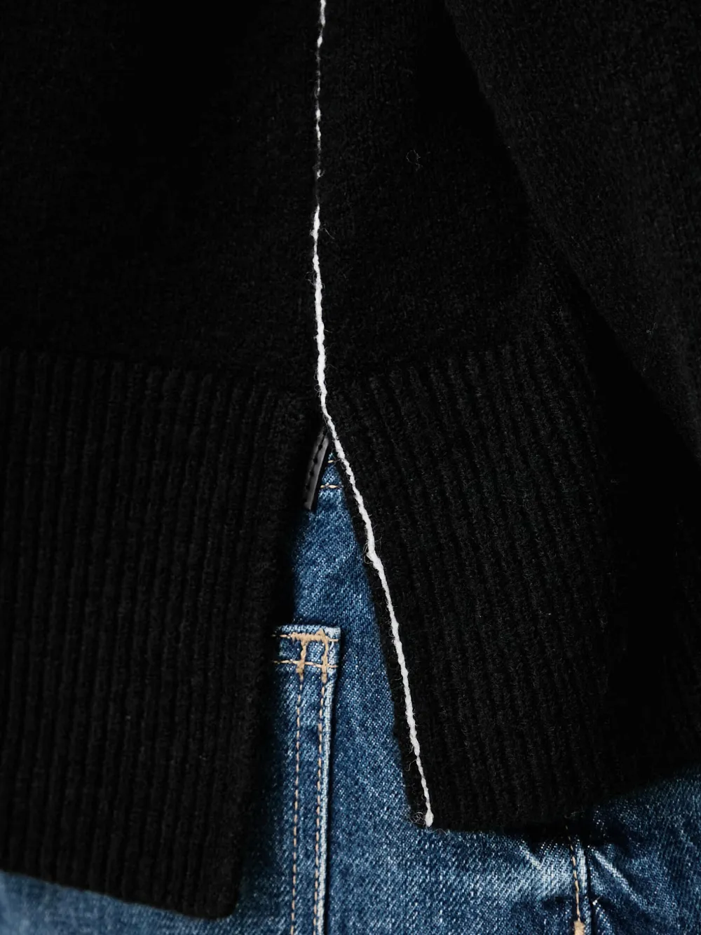 Karl Lagerfeld Jeans contrast-trim logo-embroidered sweater Zwart