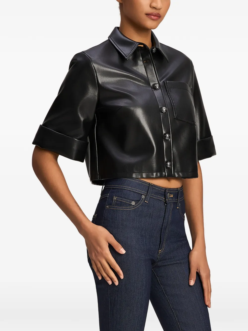 Cinq A Sept Aiden faux-leather cropped shirt Zwart