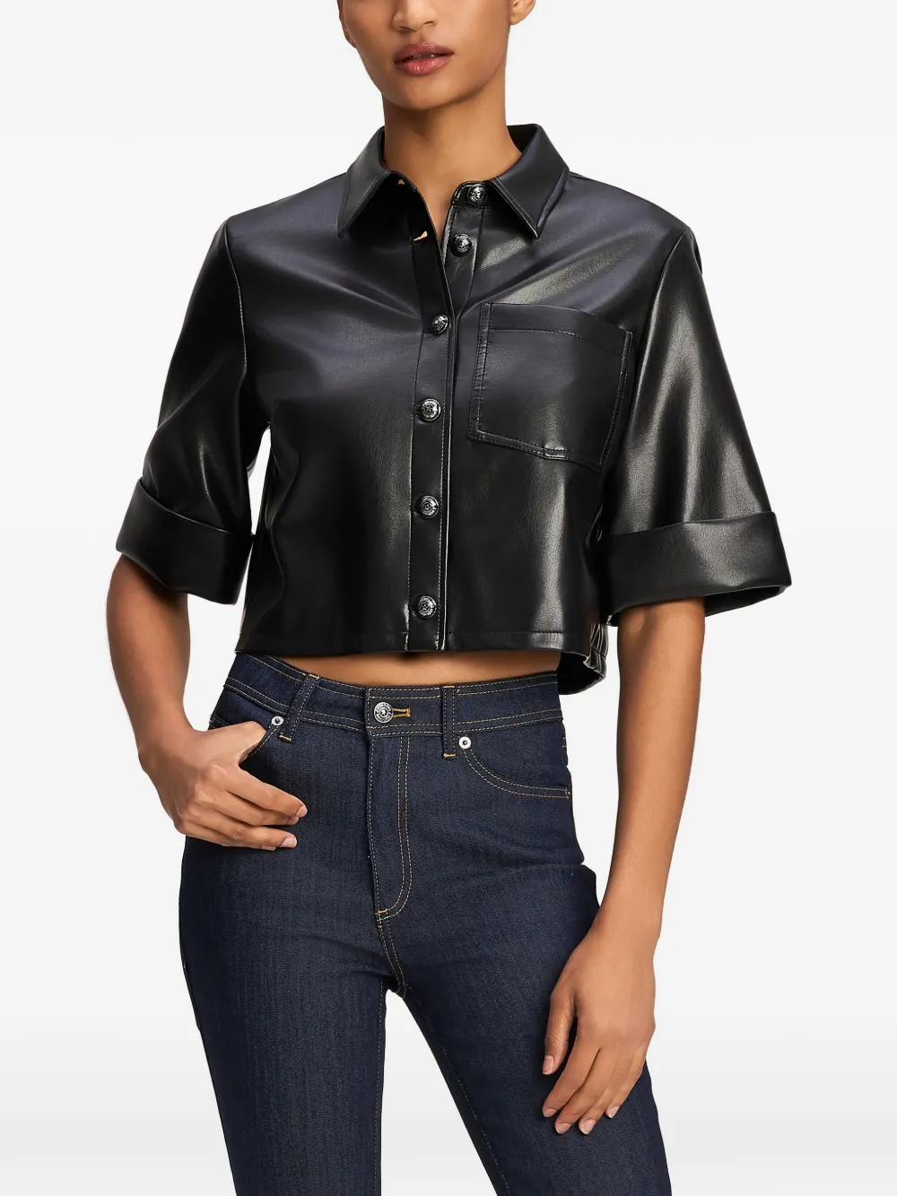Cinq A Sept Aiden faux-leather cropped shirt Zwart