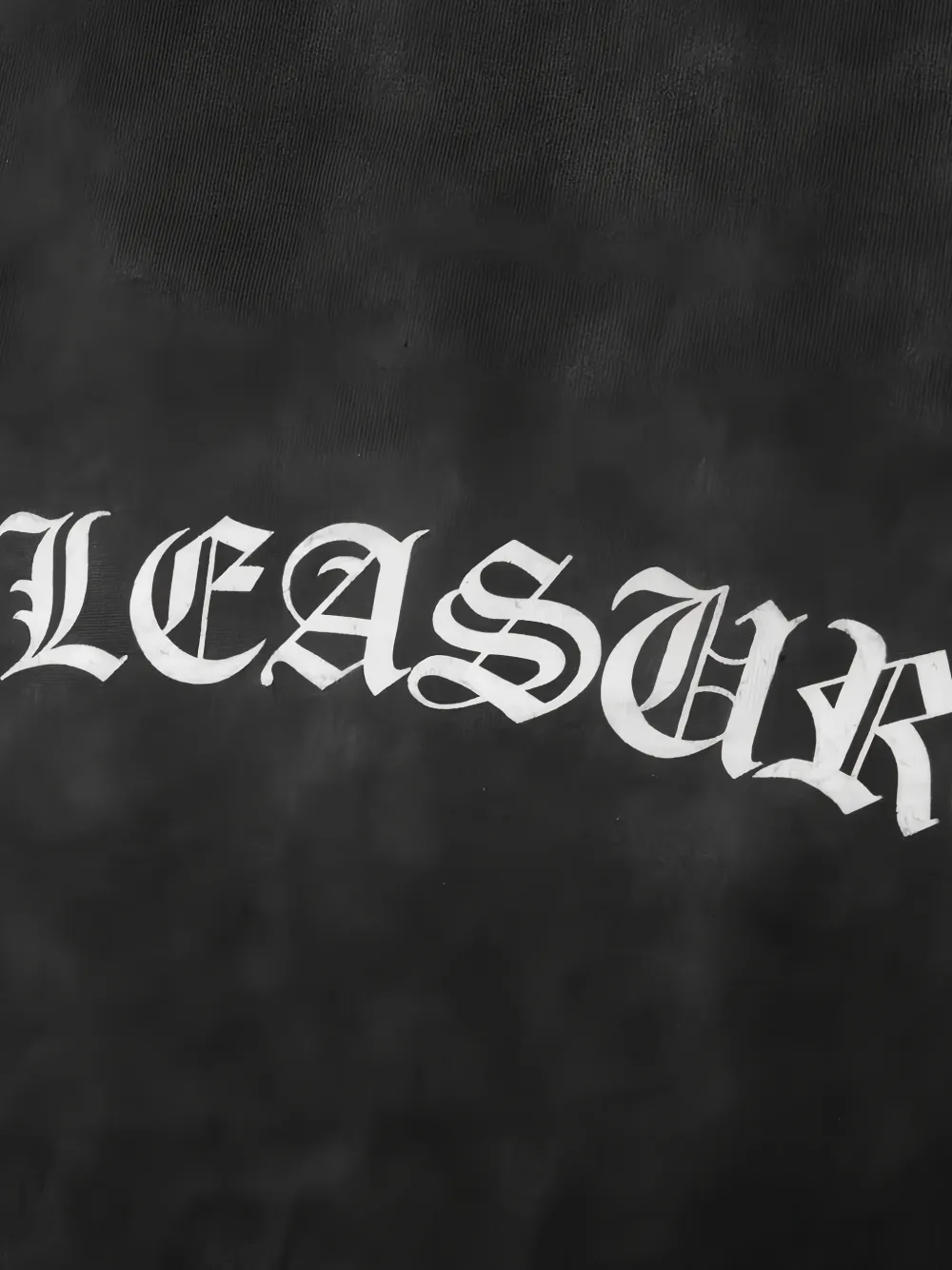 Pleasures logo-embroidered spray-effect T-shirt Zwart