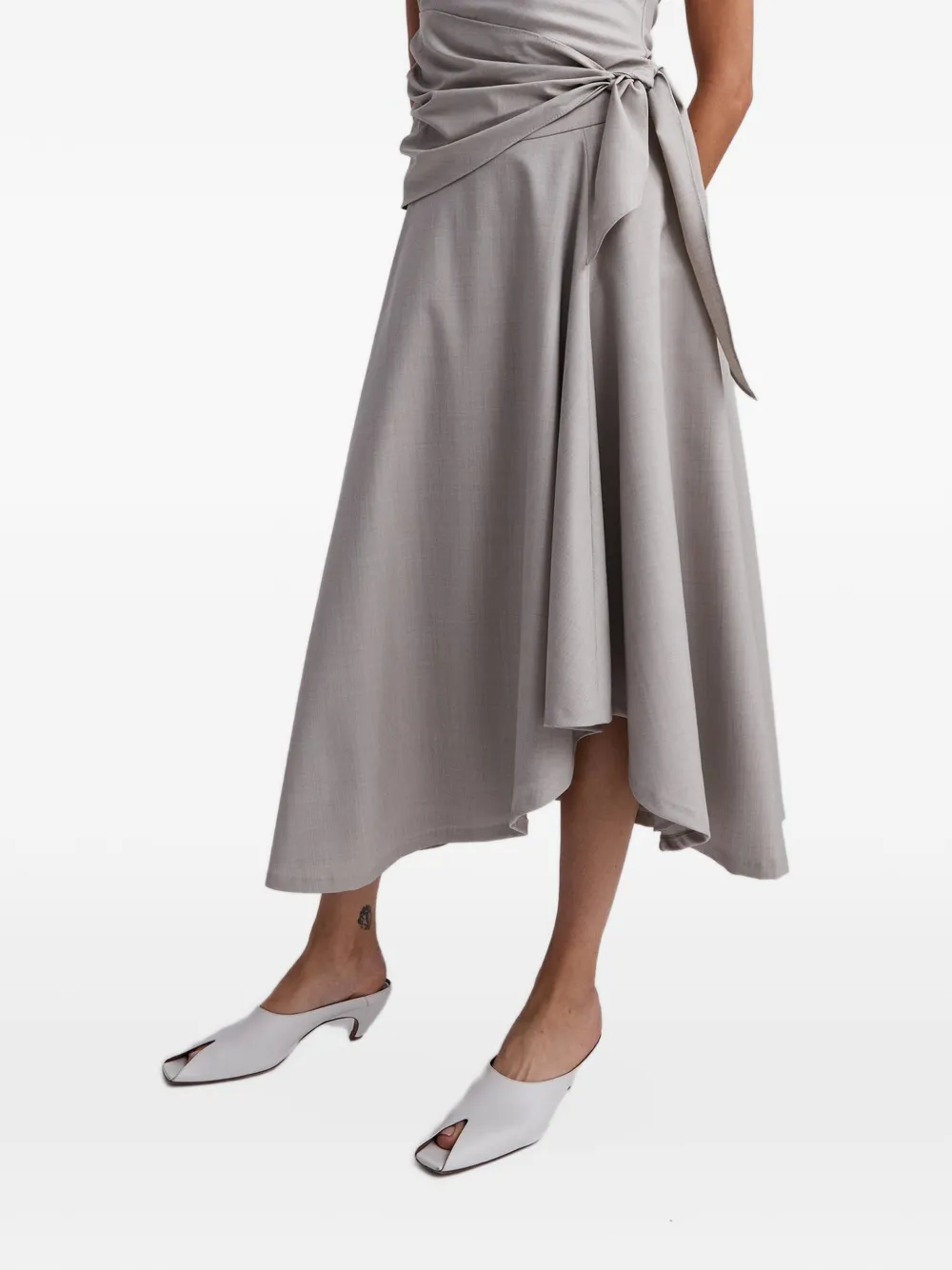 Anna Quan Lang asymmetric midi skirt Grijs
