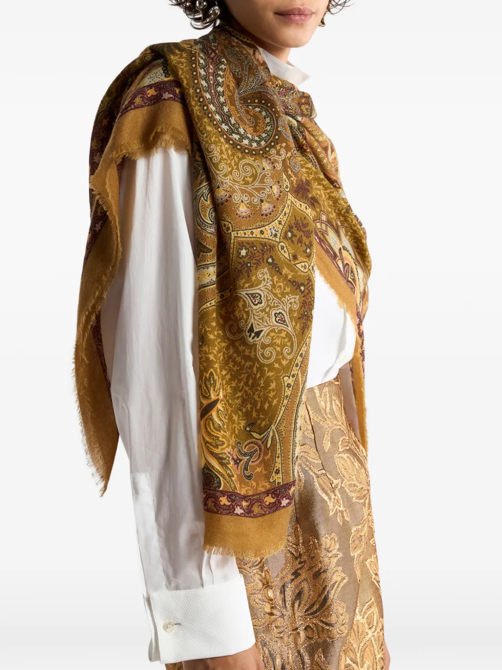 ETRO wool cashmere and silk shawl with floral paisley-motif Bruin