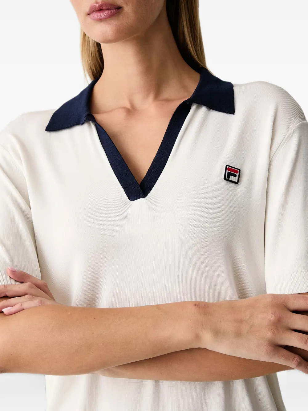 Fila Sennes T-shirt met V-hals en logo-patch Wit