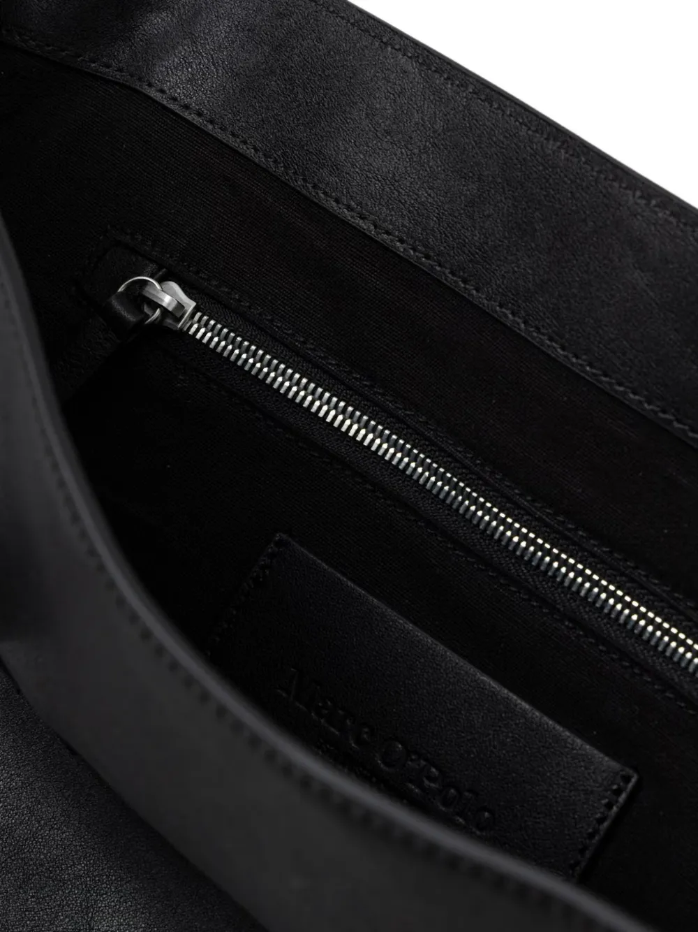 Marc O'Polo Gaby foldover-top leather tote bag Zwart