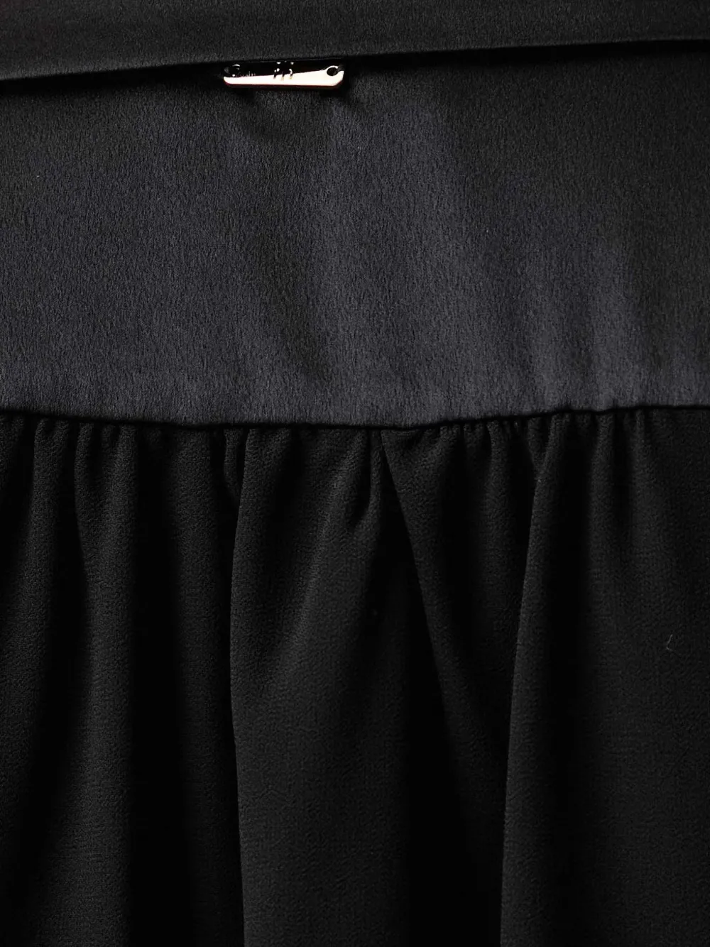FRACOMINA satin-trim wrap blouse Zwart