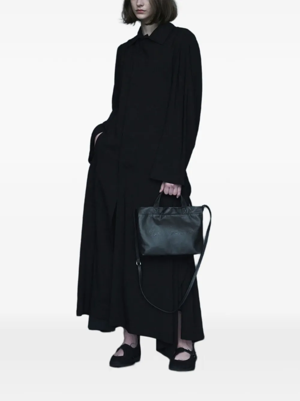 Discord Yohji Yamamoto mini logo-embossed leather tote bag Zwart
