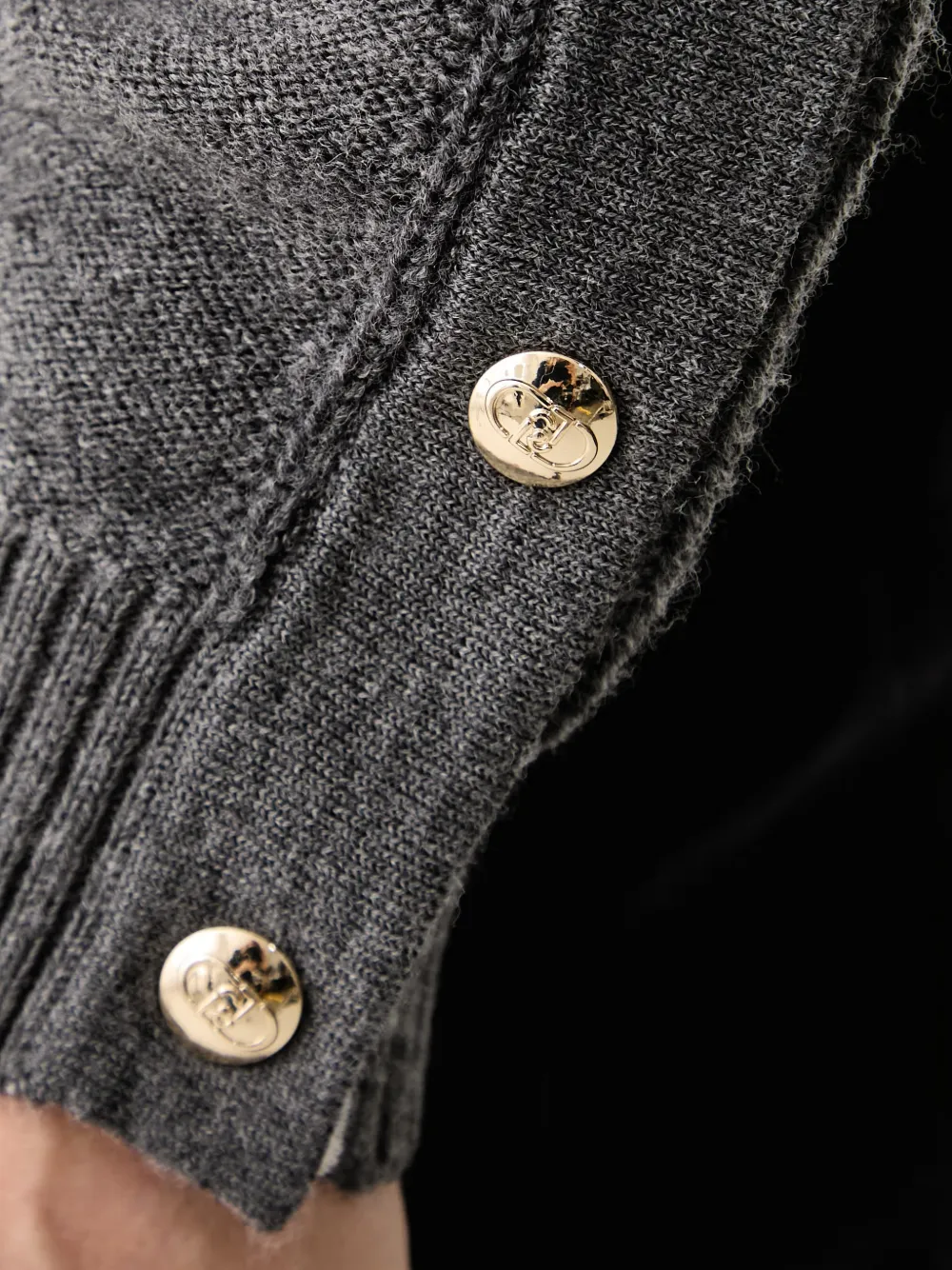LIU JO knit in a wool blend with buttons Grijs
