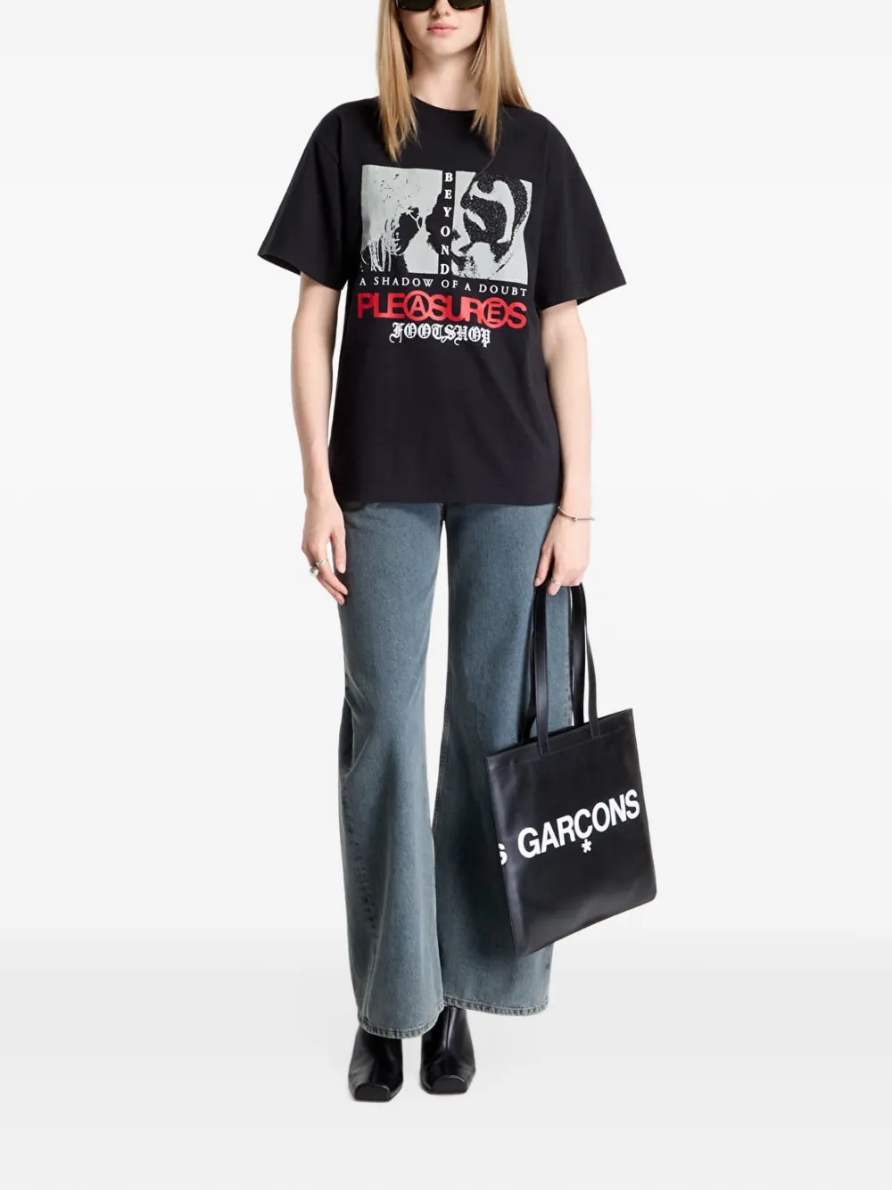 Pleasures x FTSHP Zine graphic-print T-shirt Zwart