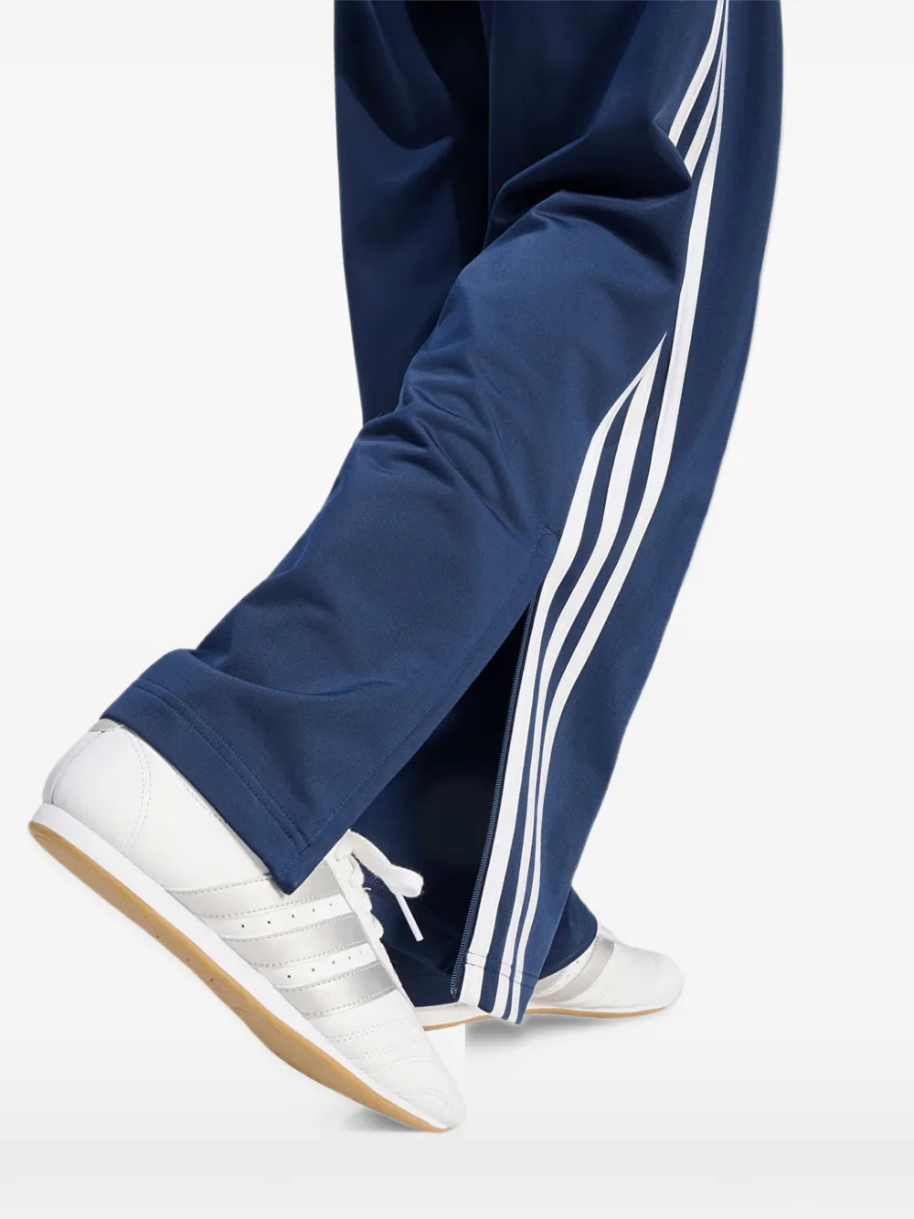 adidas Firebird loose track tracksuit bottoms Blauw