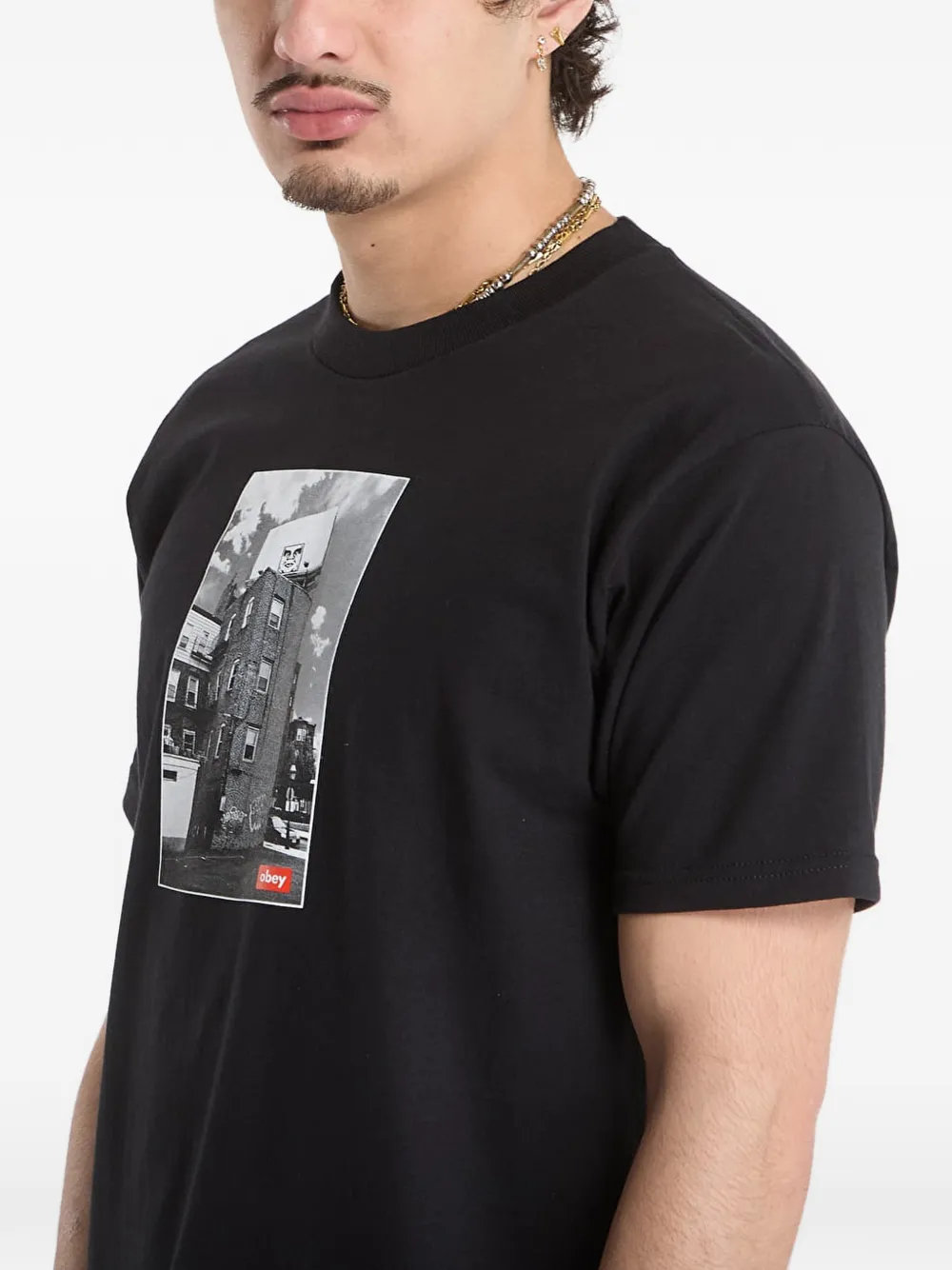 Obey Boston Billboard graphic-print T-shirt Zwart