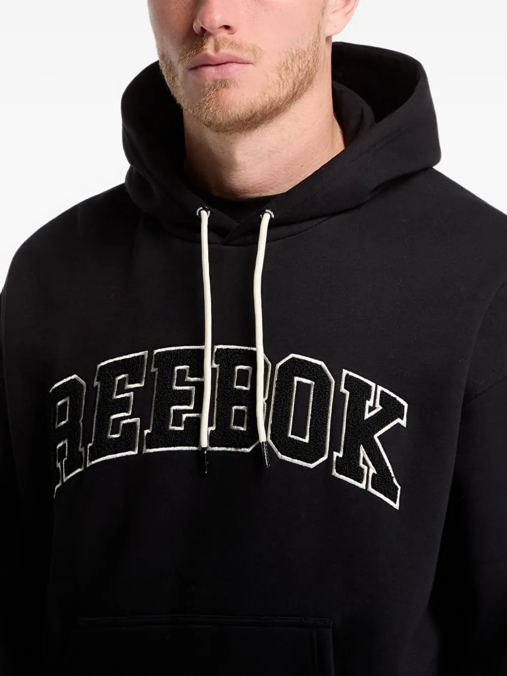 Reebok Varsity logo-print hoodie Zwart