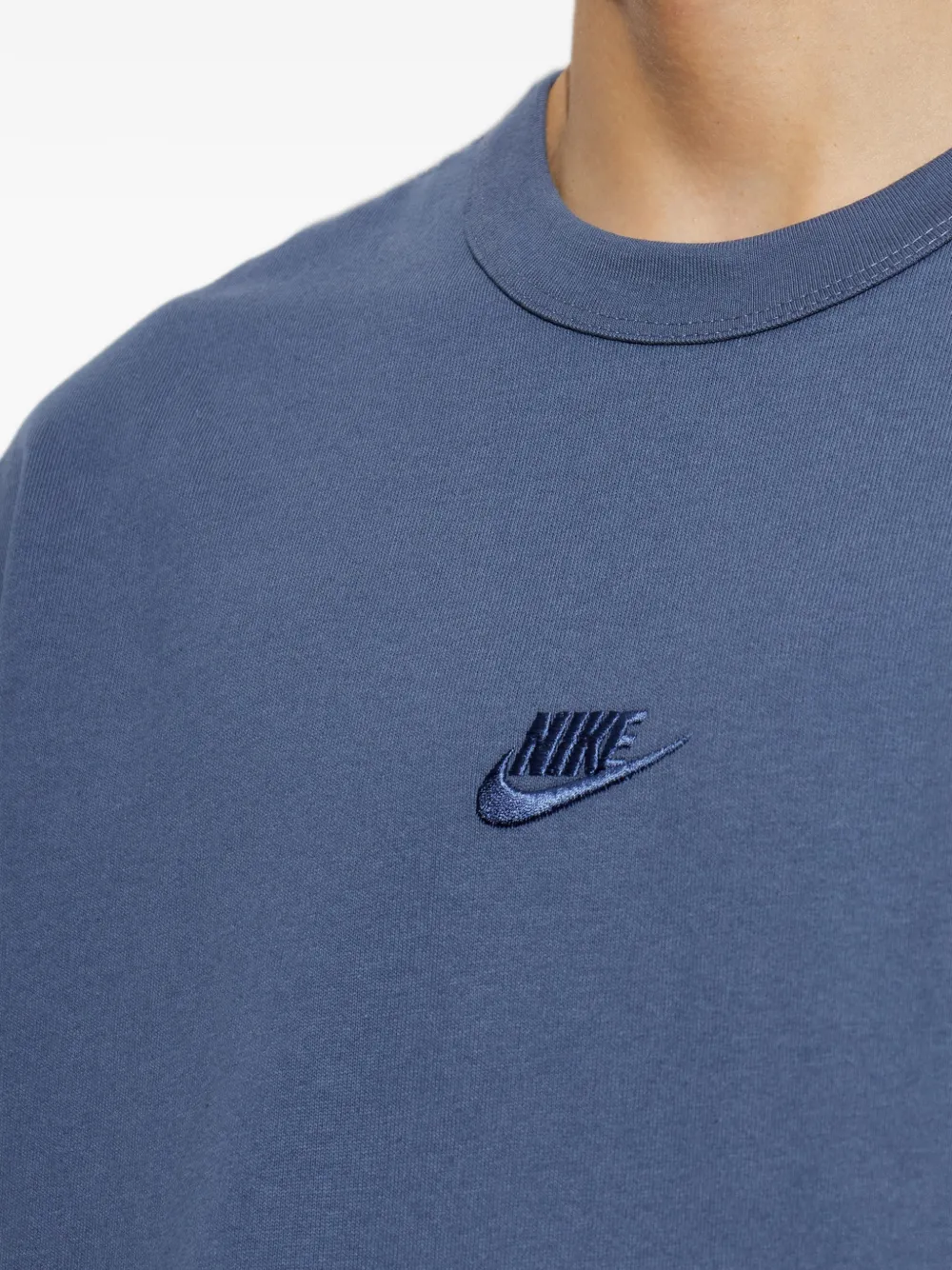 Nike sportswear premium essentials T-shirt Blauw