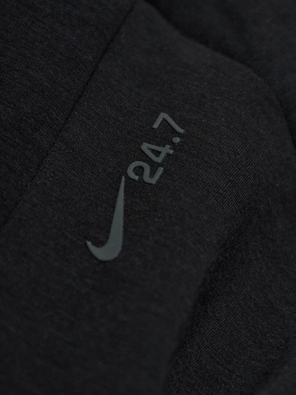 Nike 24.7 ImpossiblySoft Plush Therma-FIT shawl jacket Zwart