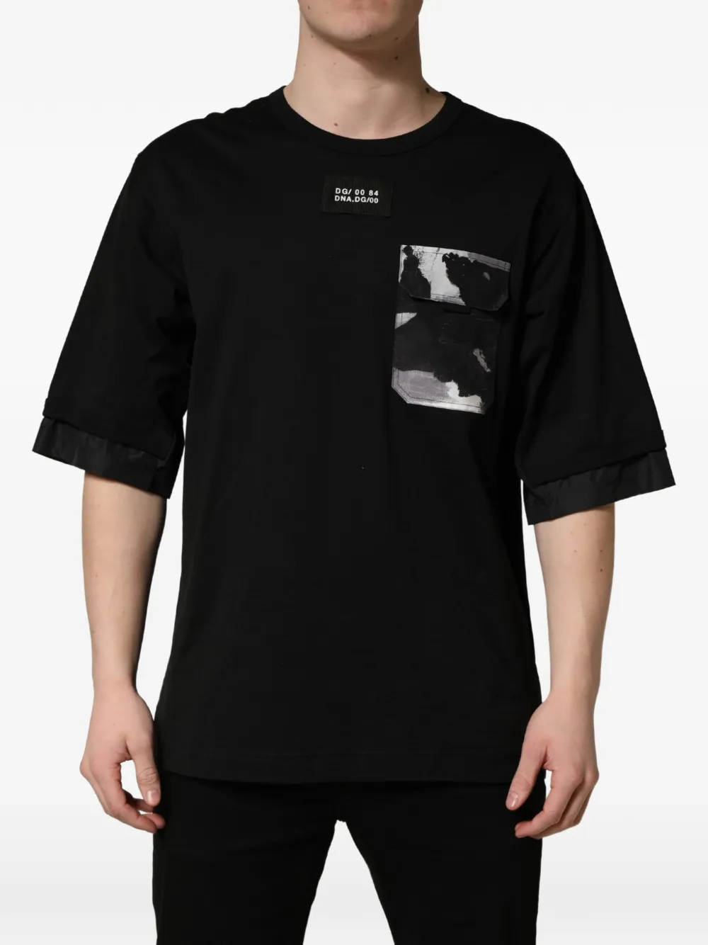Dolce & Gabbana camouflage-pocket oversized T-shirt Zwart