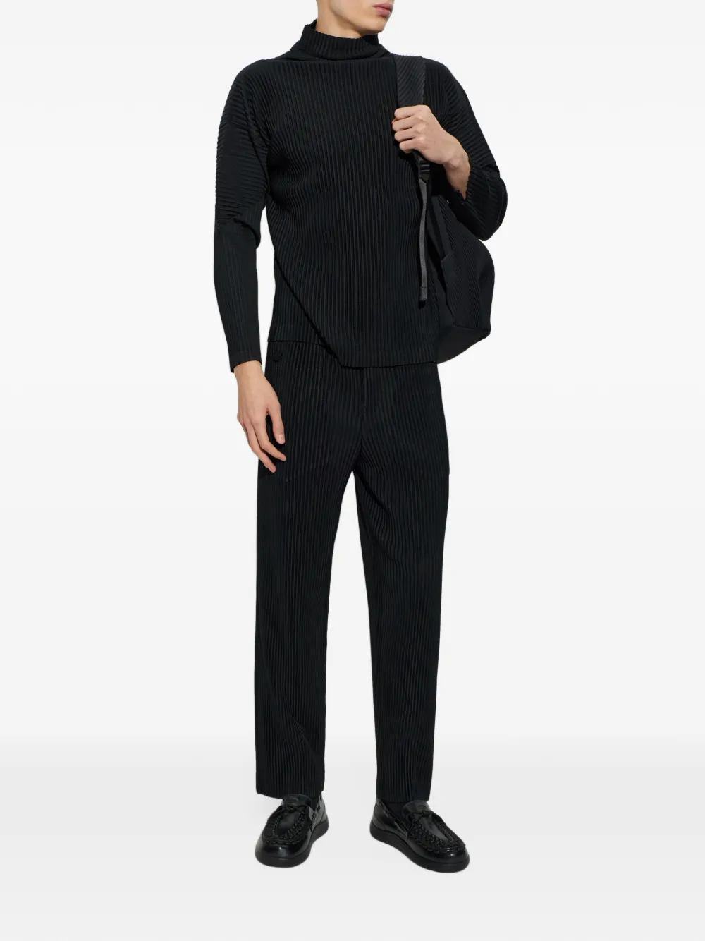 Homme Plissé Issey Miyake pleated stand-up collar T-shirt Zwart
