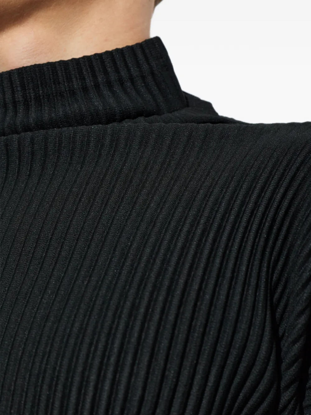 Homme Plissé Issey Miyake pleated stand-up collar T-shirt Zwart