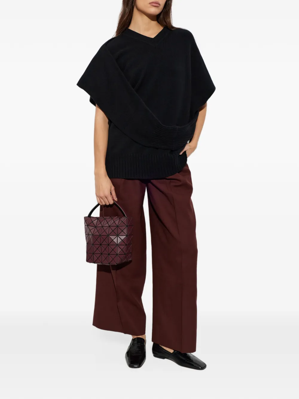 Issey Miyake asymmetric V-neck vest Zwart