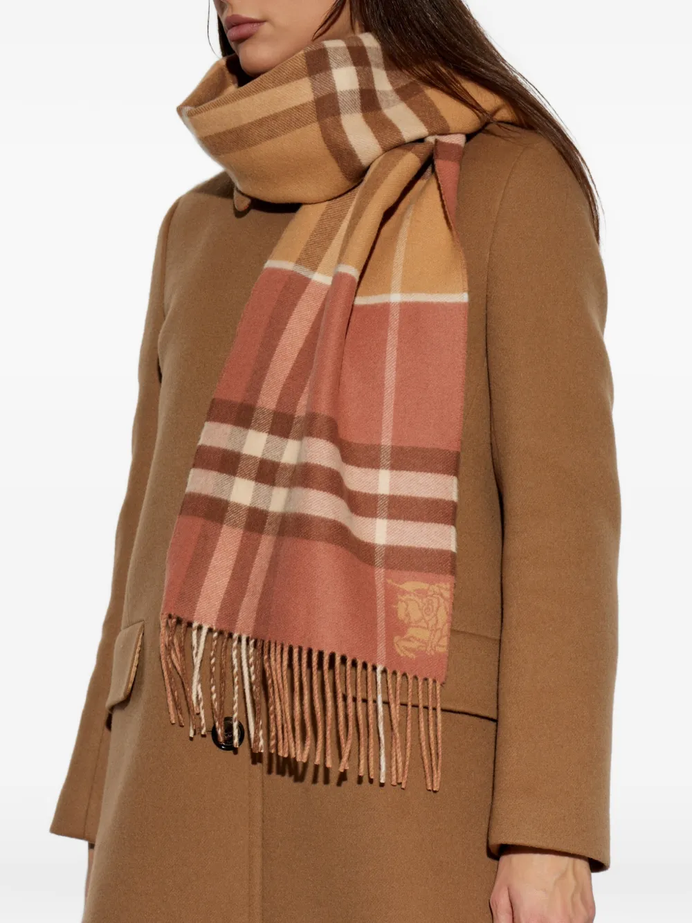 Burberry contrast-check cashmere scarf Roze