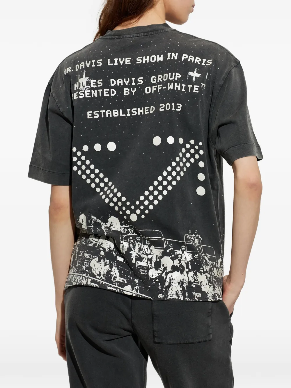 Off-White T-shirt verfraaid met kristallen Grijs