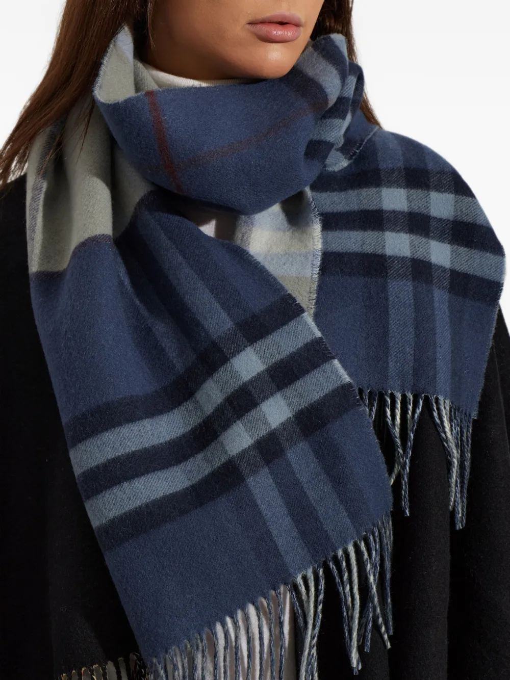 Burberry checked cashmere scarf Grijs