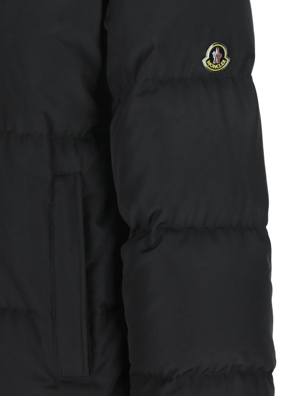 Moncler Verone short down jacket Zwart