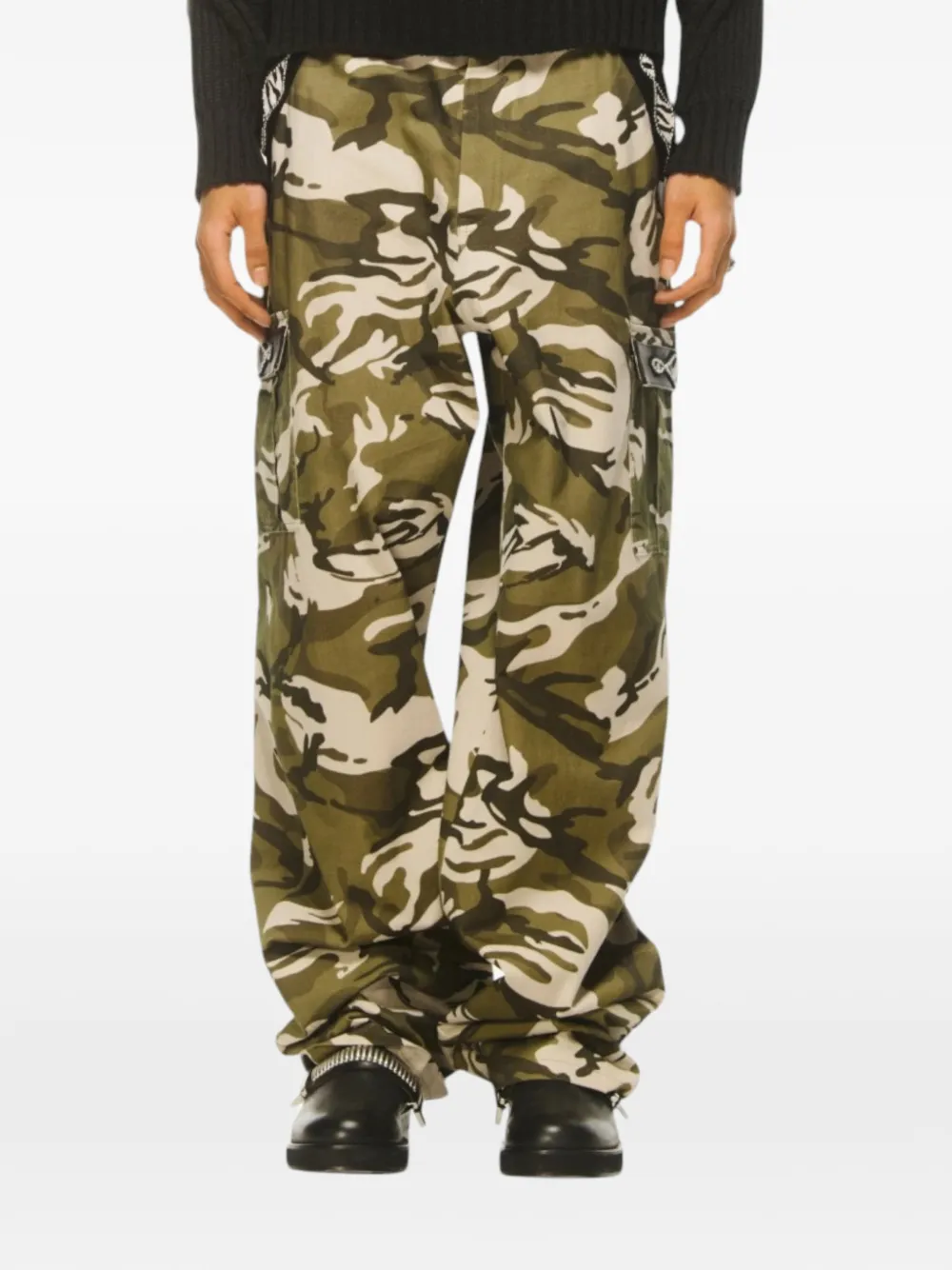 BLUEMARBLE studded camouflage cargo pants - Vert