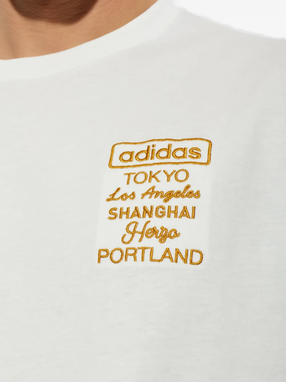 adidas embroidered-logo T-shirt Wit