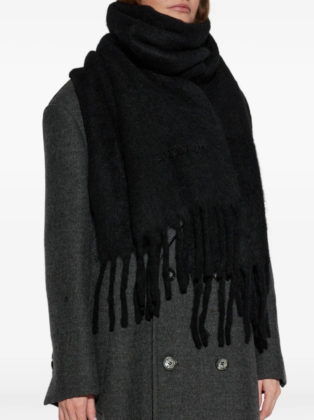 Givenchy fringed logo scarf Zwart