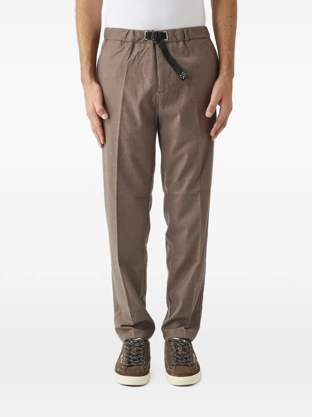 White Sand Greg buckle-fastening tapered trousers Bruin