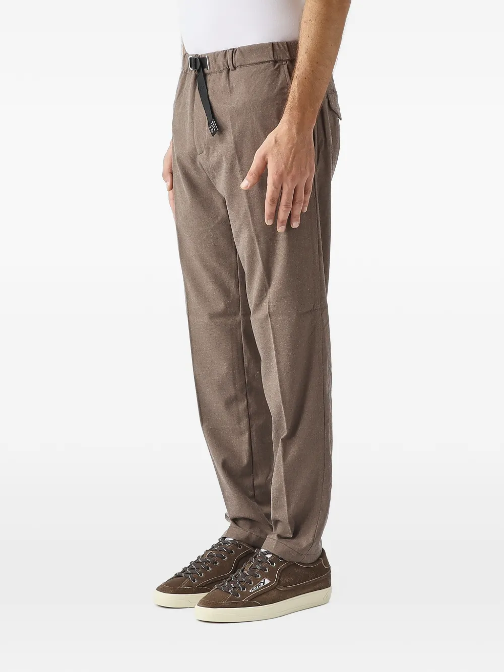 White Sand Greg buckle-fastening tapered trousers Bruin