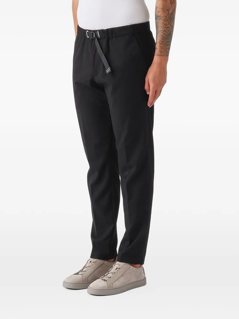 White Sand Greg belted pleated trousers Zwart