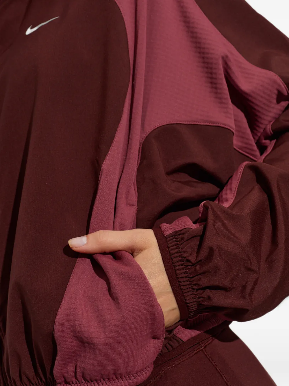 Nike Therma-Fit running jacket Rood