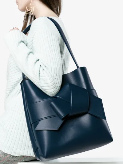 acne studios musubi shopper