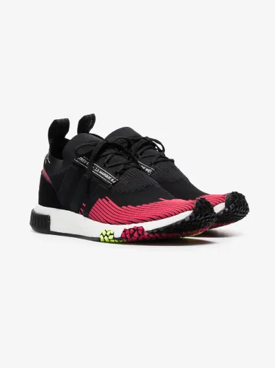 black and red nmd