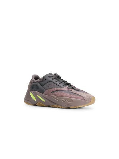 yeezy boost 700 mauve shirt