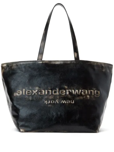 Alexander Wang ラージ ファーパンチ トートバッグ Punch Tote Bag in Crackle Patent Leather in BLACK