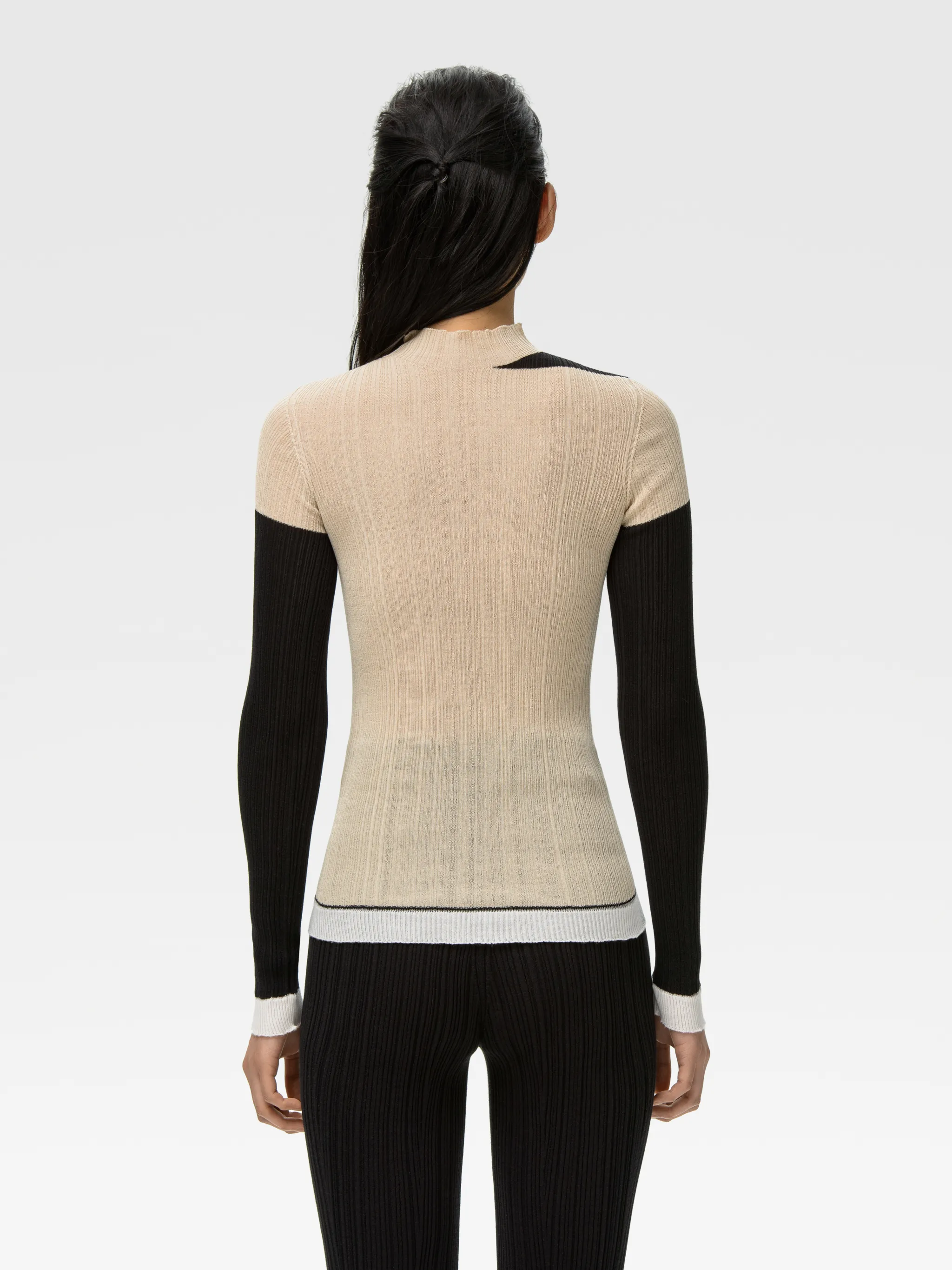 BI-COLOR RIBBED KNIT TOP