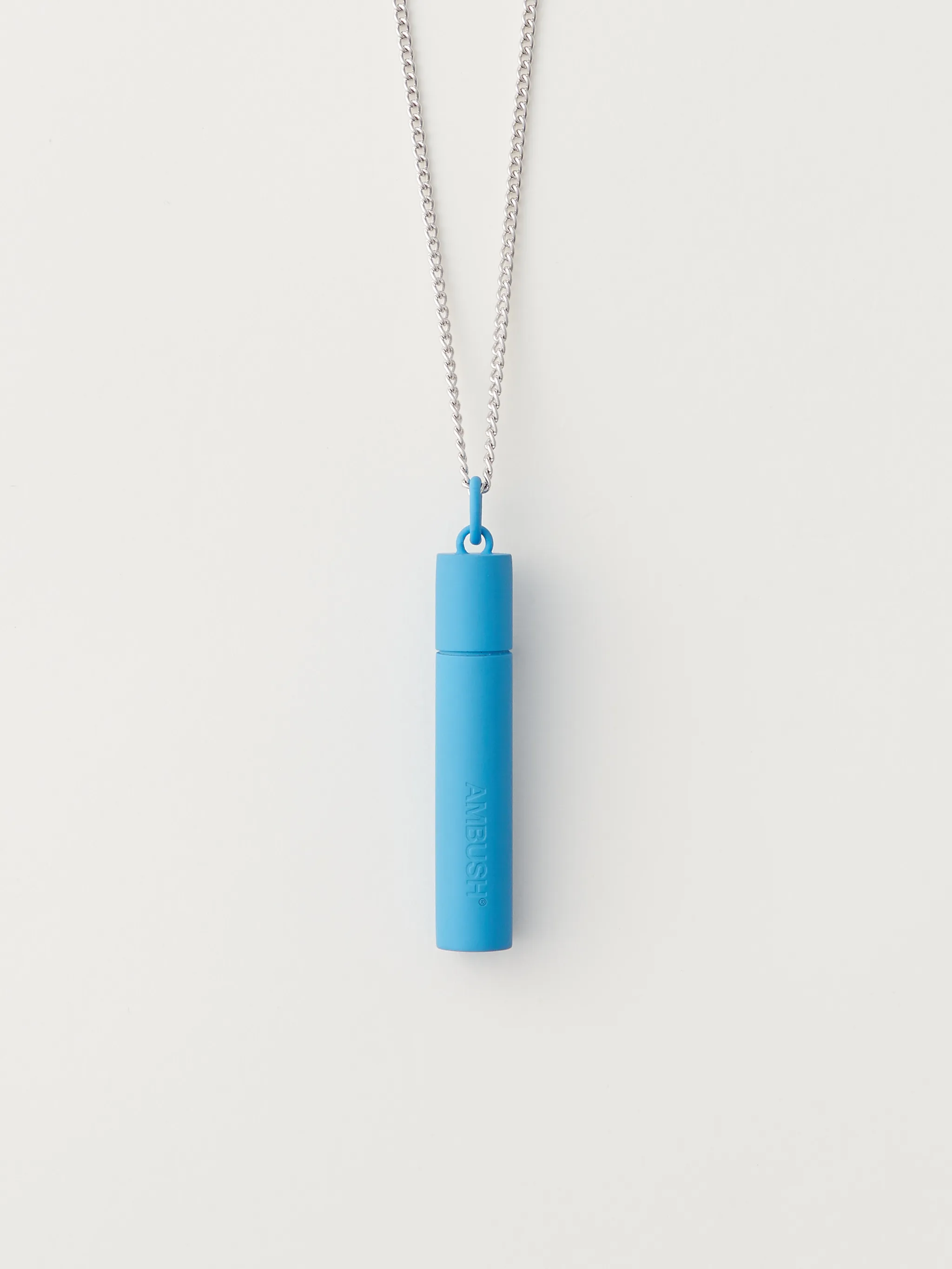 case-detail necklace