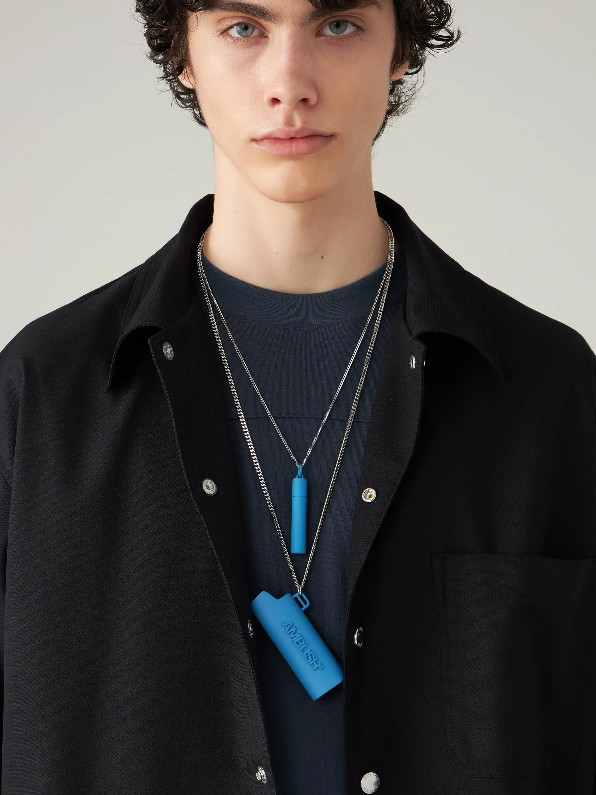 case-detail necklace