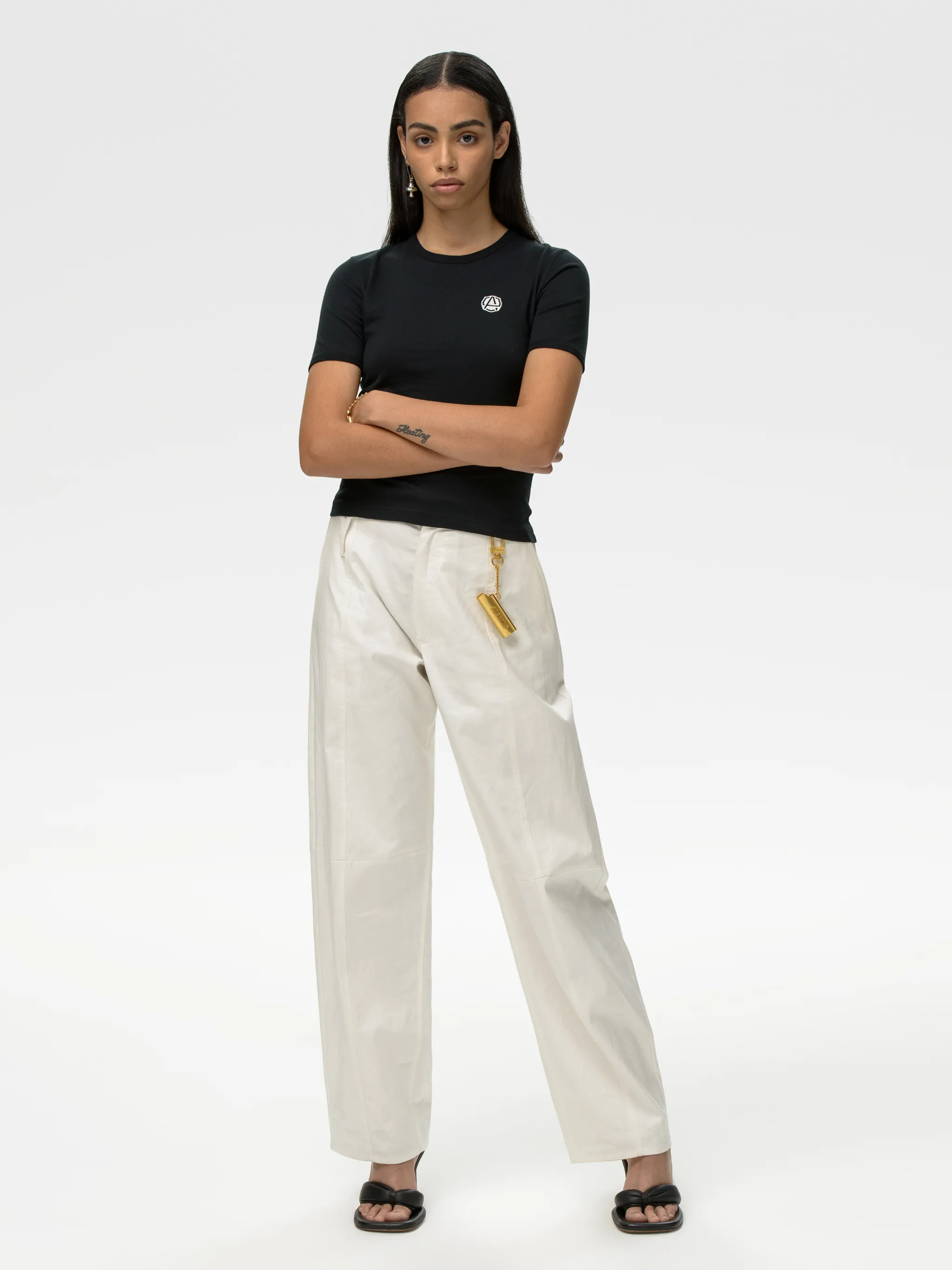 EMBLEM SLIM FIT T-SHIRT