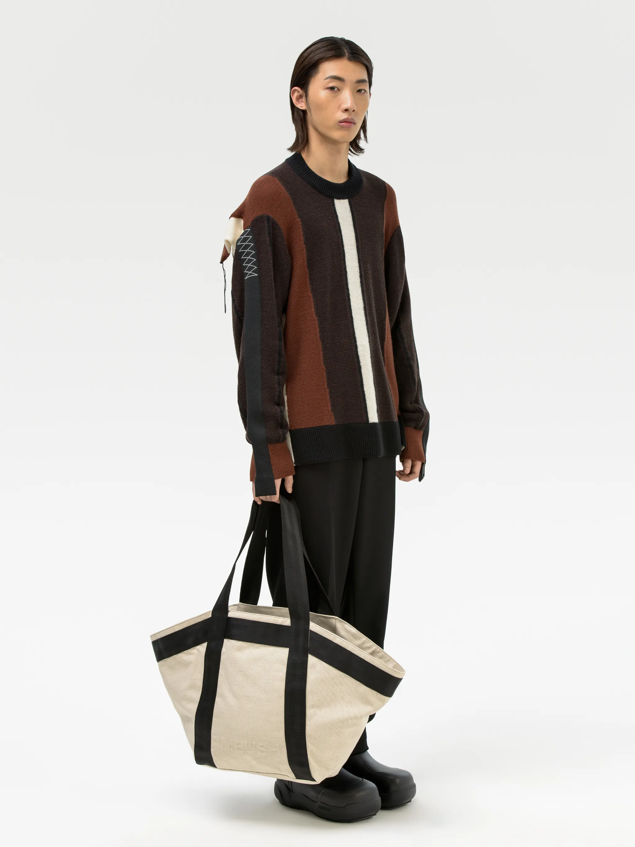 EMBOSS LOGO MEDIUM TOTE