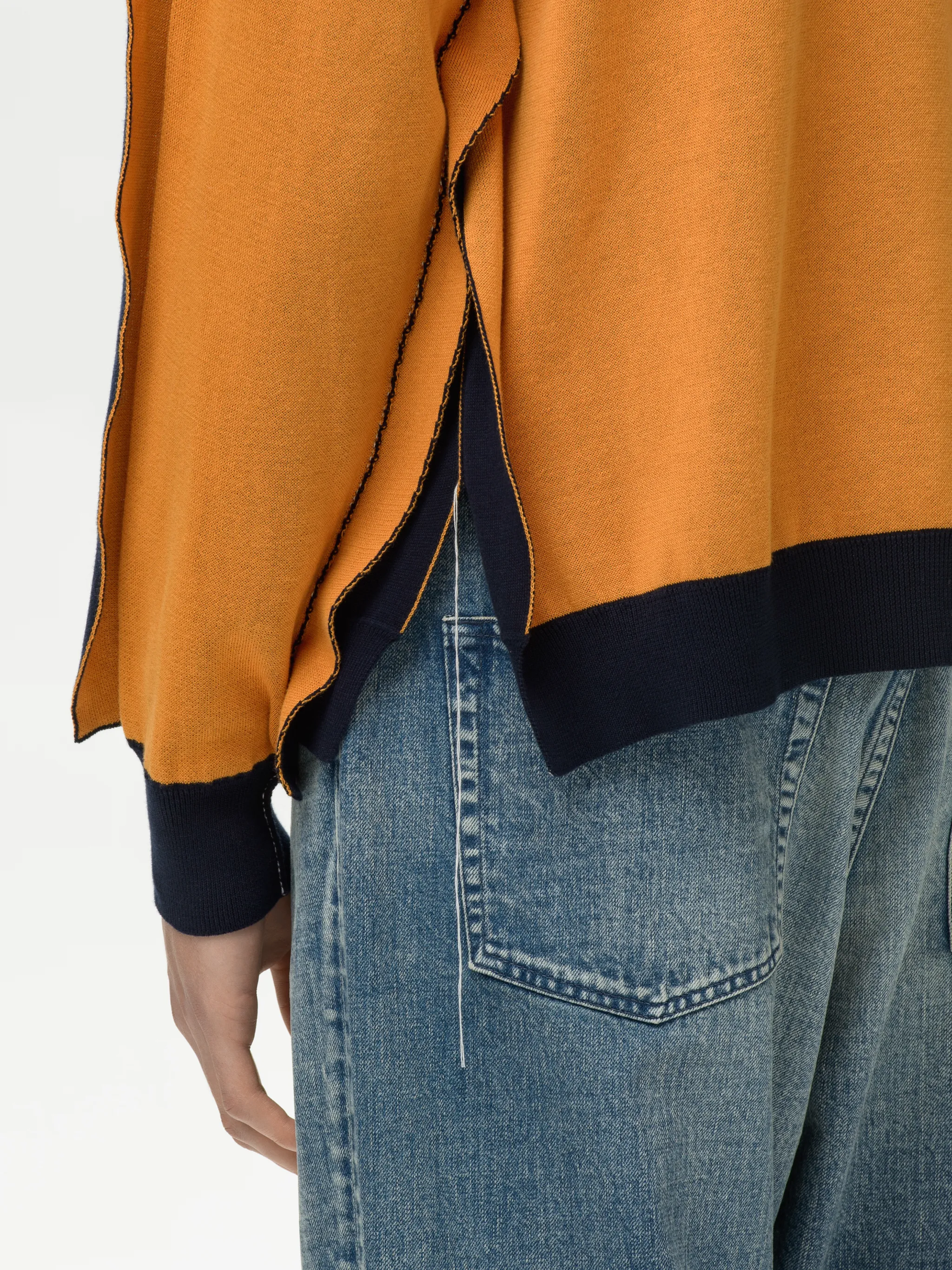 FIN KNIT SWEATER