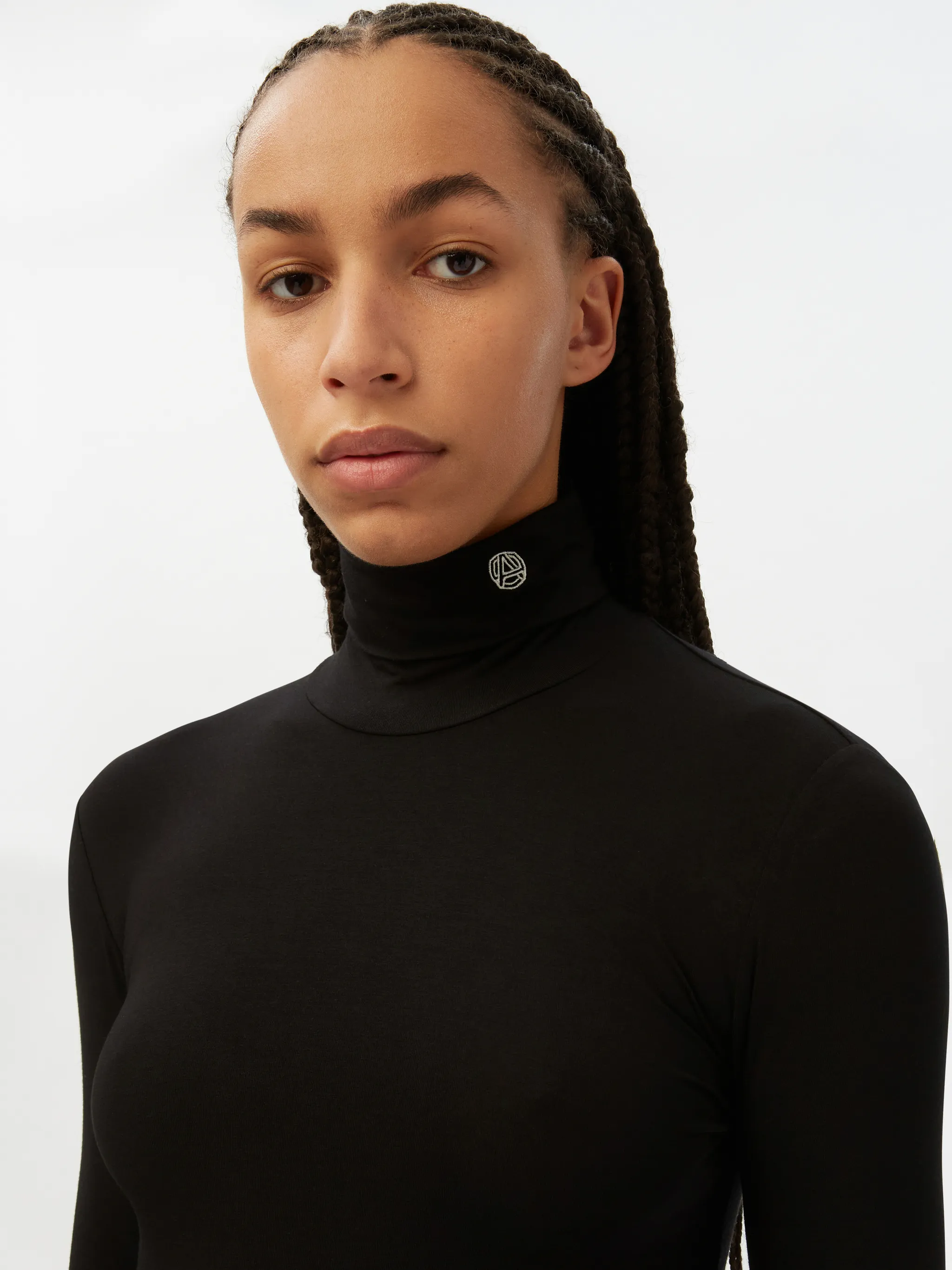 FITTED TURTLENECK L/S T-SHIRT