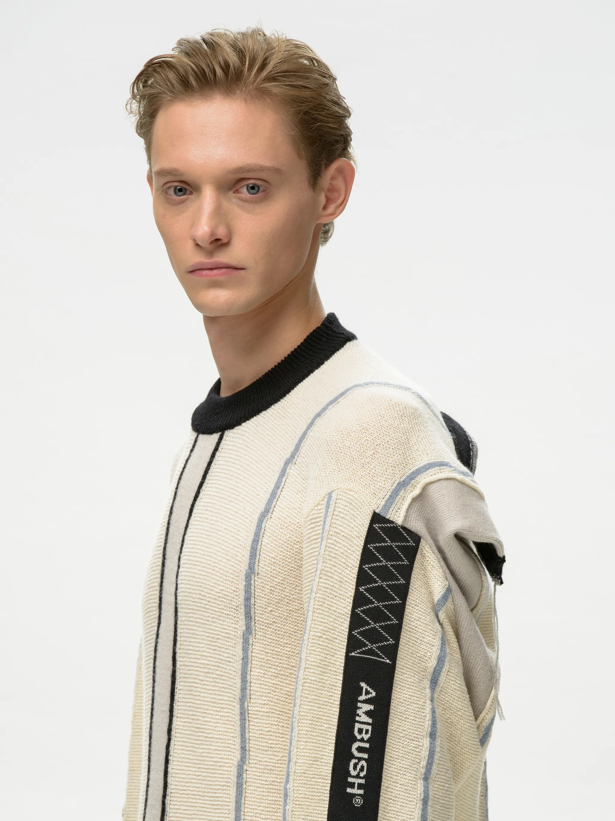 FOLDING KNIT SWEATER