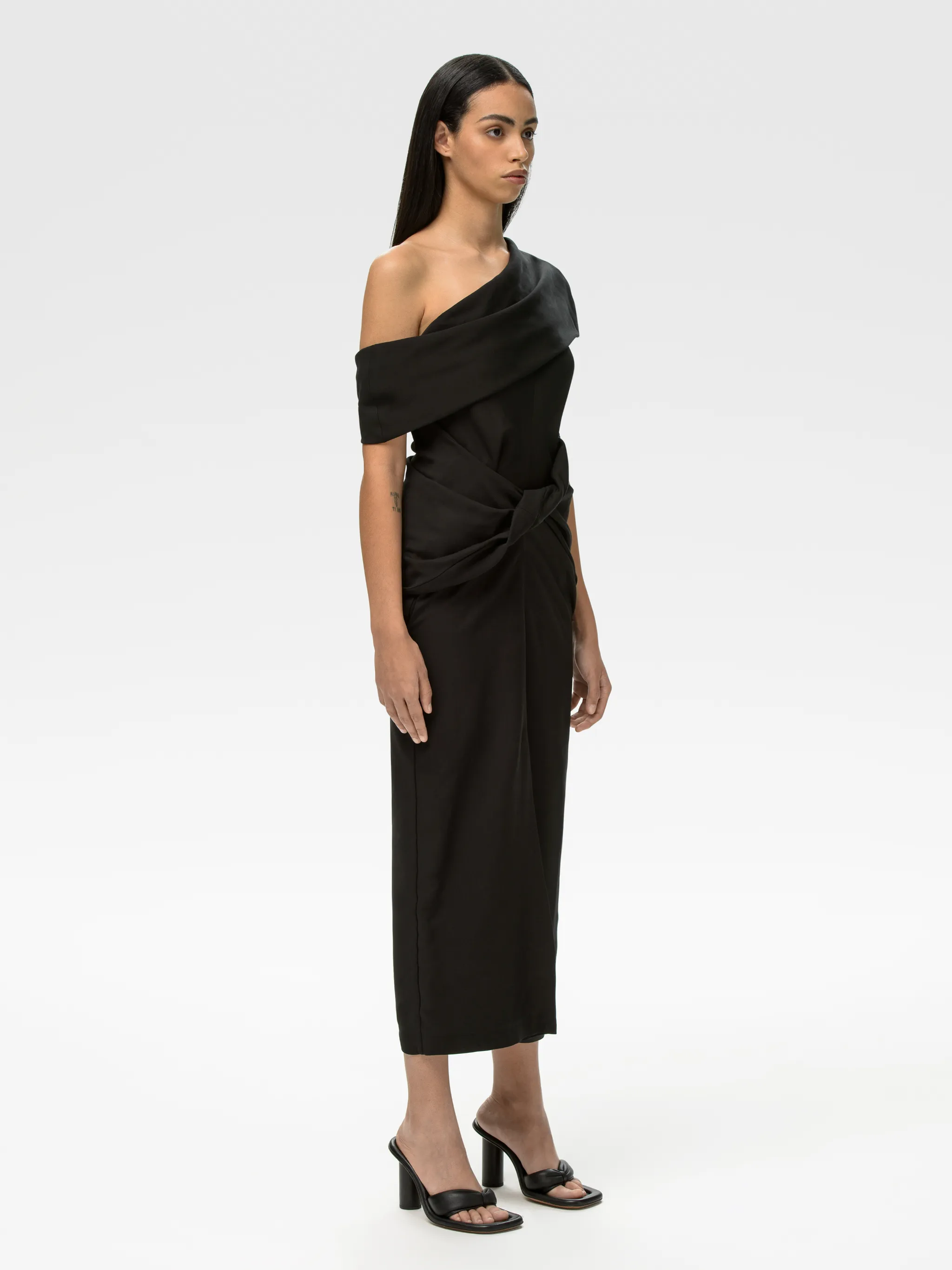 FRONT TIED DRESS