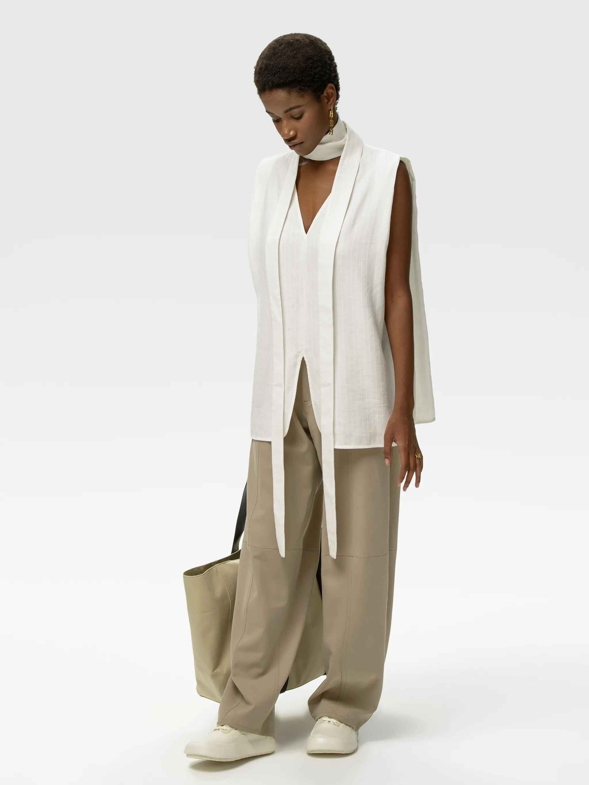 HEMP SLEEVELESS SQUARED TOP
