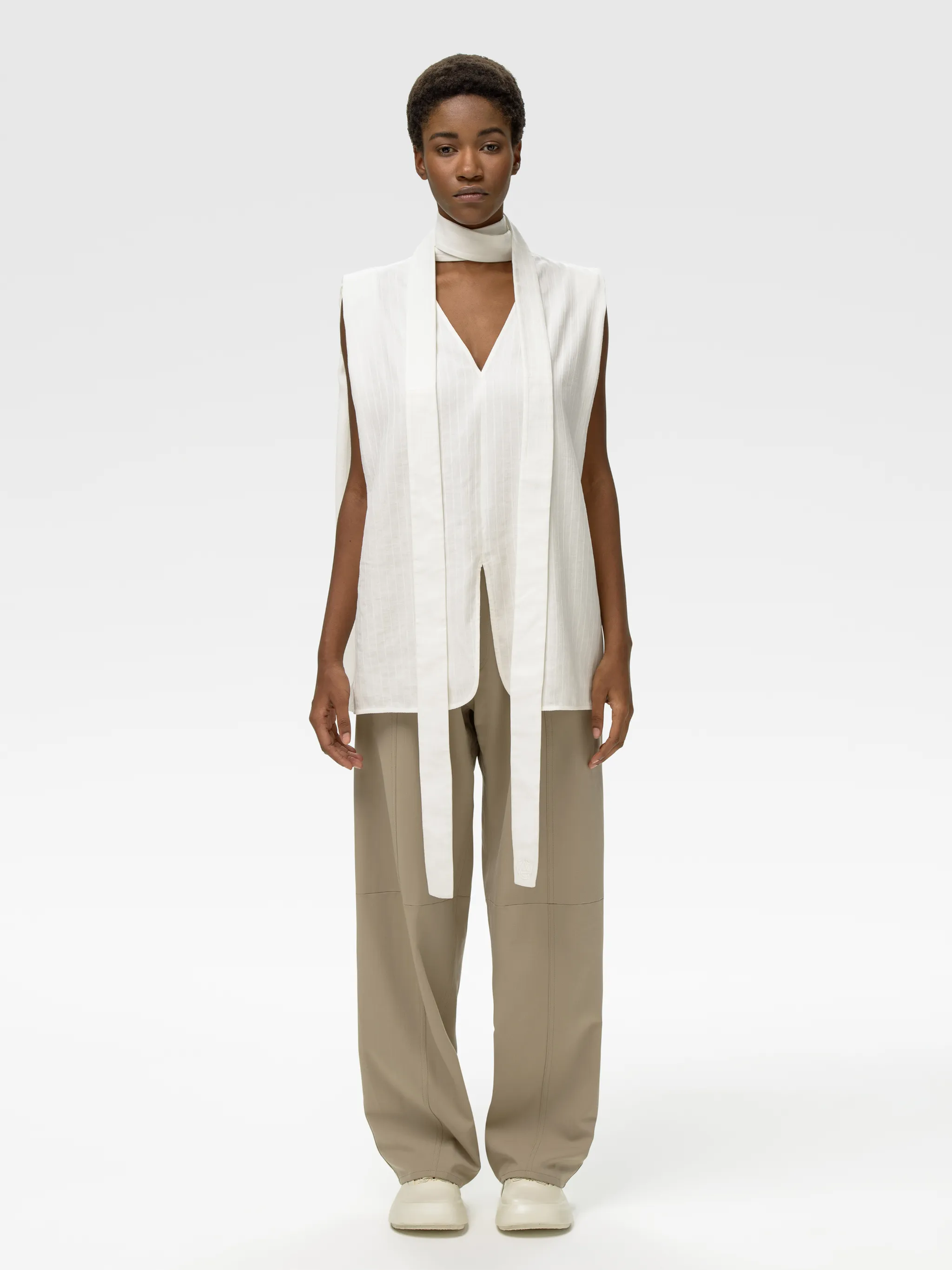 HEMP SLEEVELESS SQUARED TOP