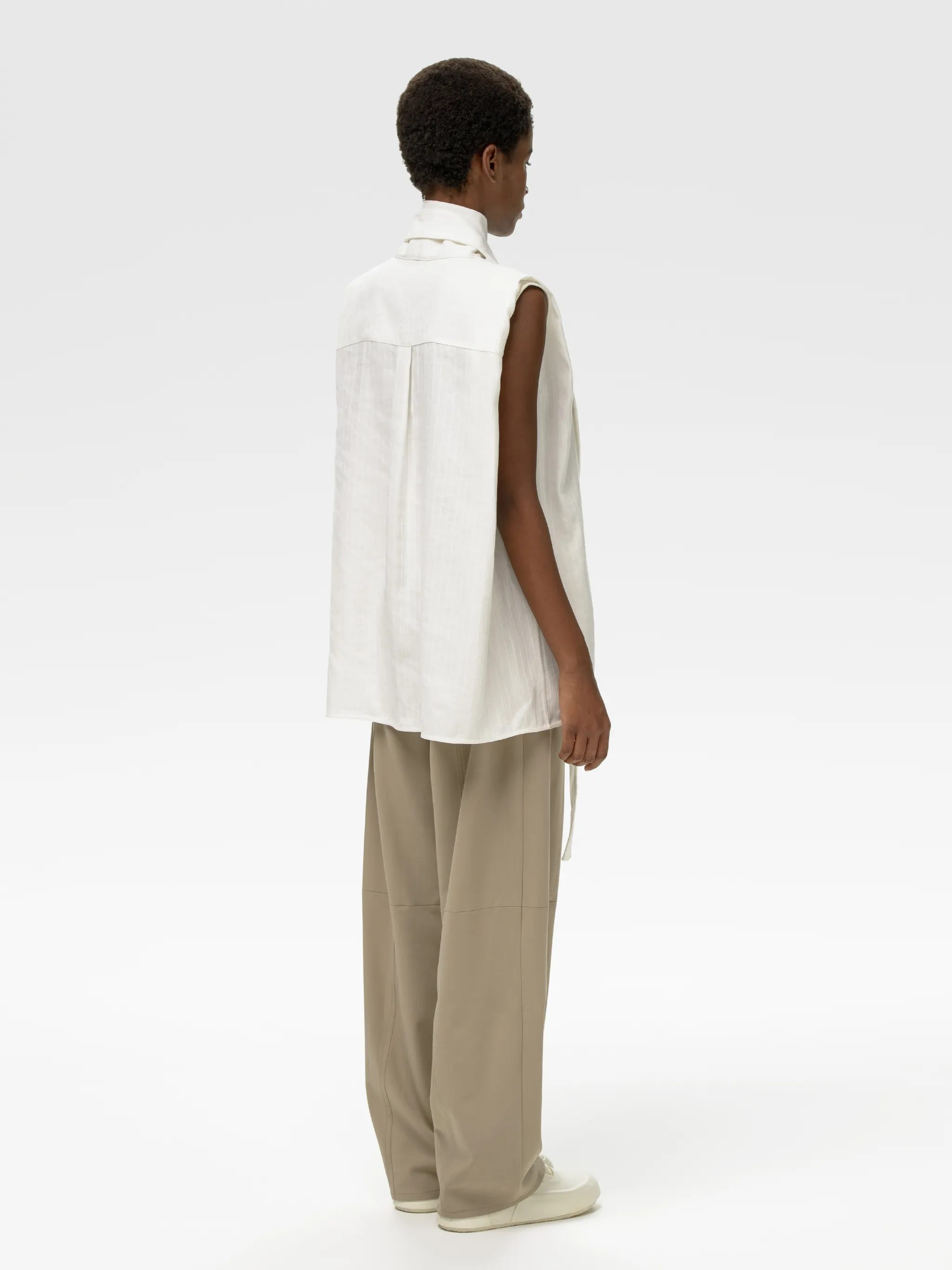 HEMP SLEEVELESS SQUARED TOP
