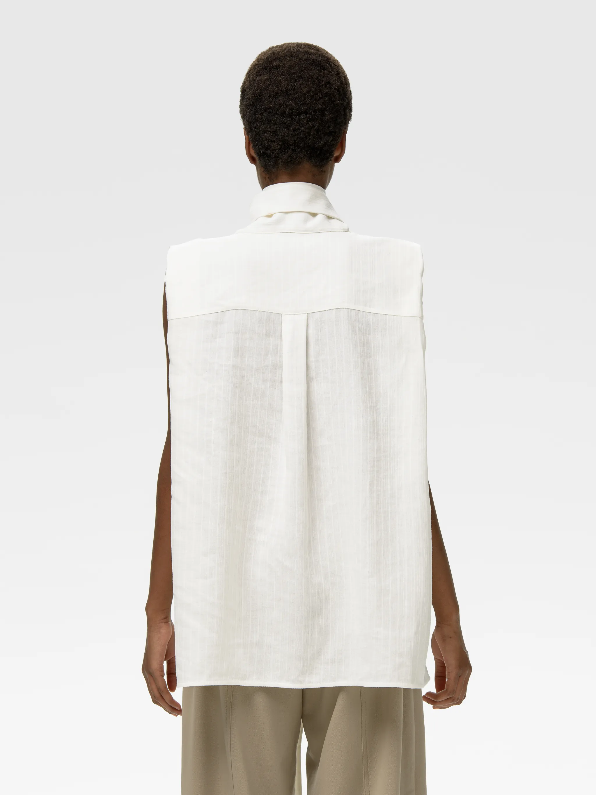HEMP SLEEVELESS SQUARED TOP